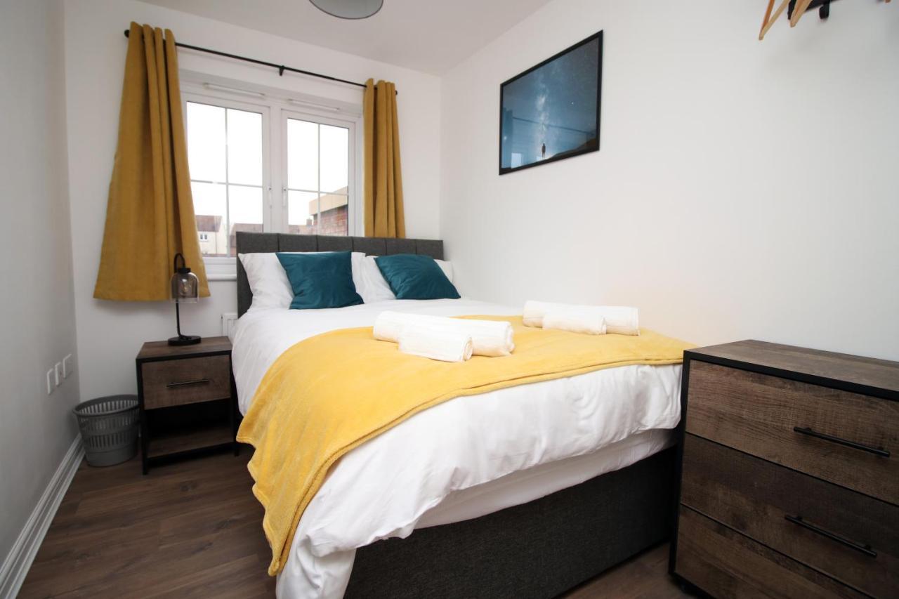 Delft - Spacious Home, High Speed Wi-Fi, Free Parking, Terrace Swindon Exterior foto