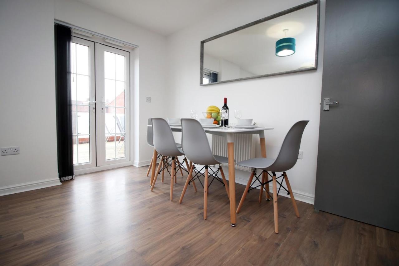 Delft - Spacious Home, High Speed Wi-Fi, Free Parking, Terrace Swindon Exterior foto